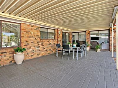 12 Francis Greenway Avenue, St Clair