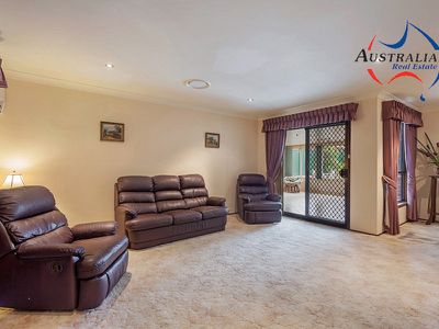 14 Pine Creek Circuit, St Clair