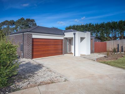 6 Mary Court, Lancefield