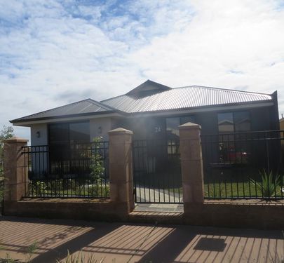 24 Weetman Road, Hammond Park