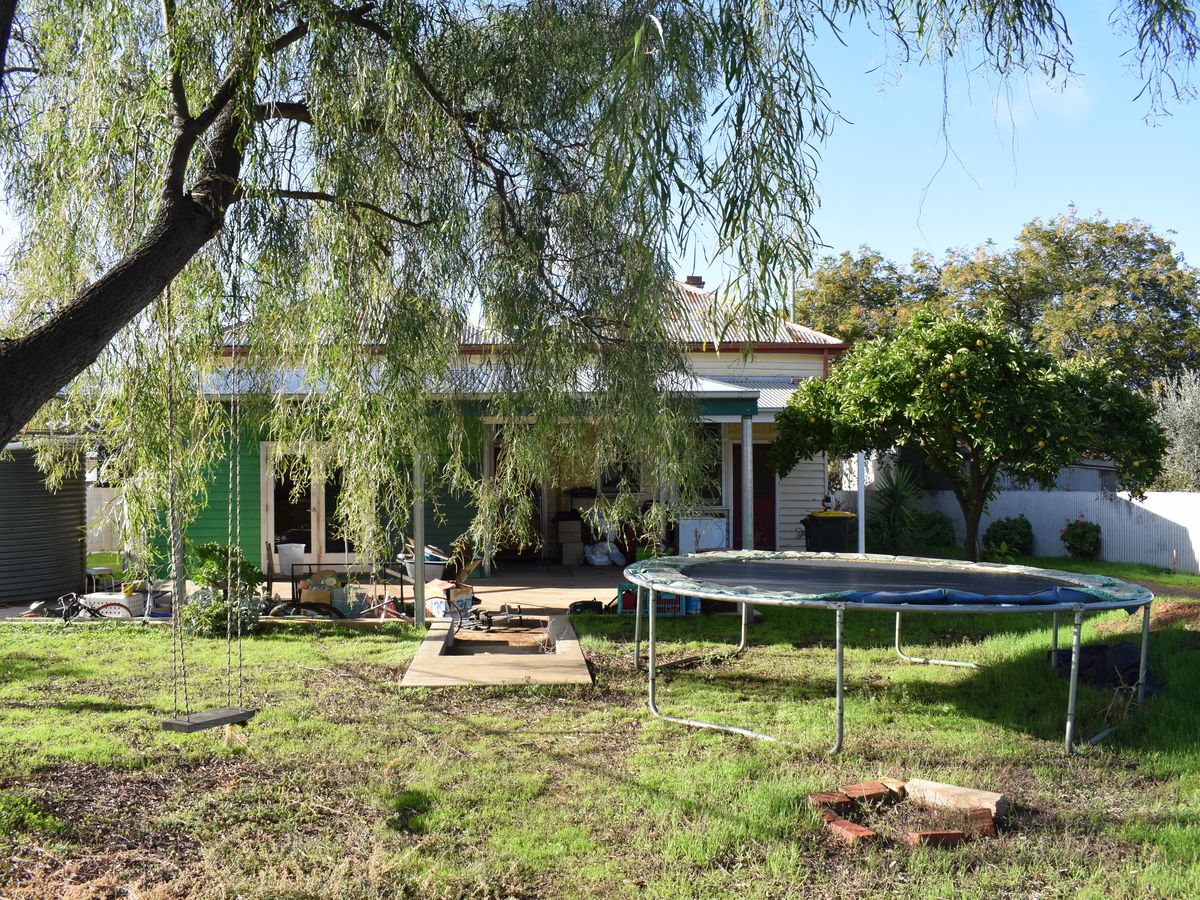 48 Mildura Way, Charlton