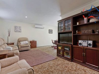 17 Benaud Court, St Clair