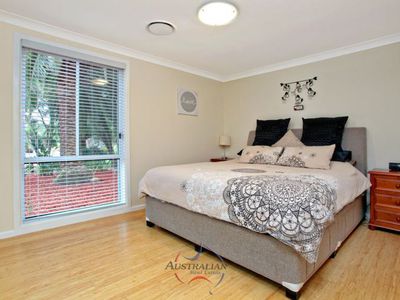 11 Caesar Way, St Clair