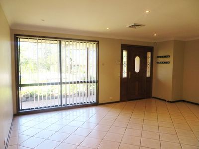 8 Whipbird Place, Erskine Park