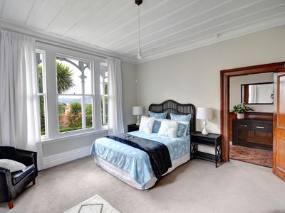 10 Littlebourne Road, Roslyn