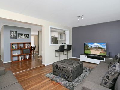 9 Topeka Glen, St Clair