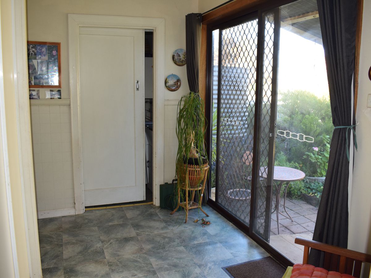 70 Grant Street North, Inglewood