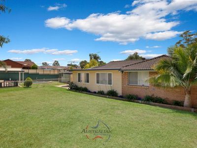 9 Topeka Glen, St Clair