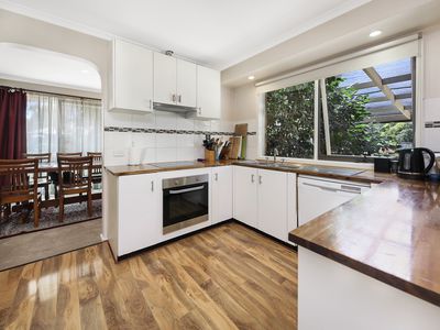 8 Main Street, Romsey