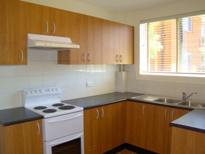 8 / 30 East Crescent Street, Mcmahons Point