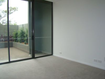 AG06 / 2 Saunders Close, Macquarie Park