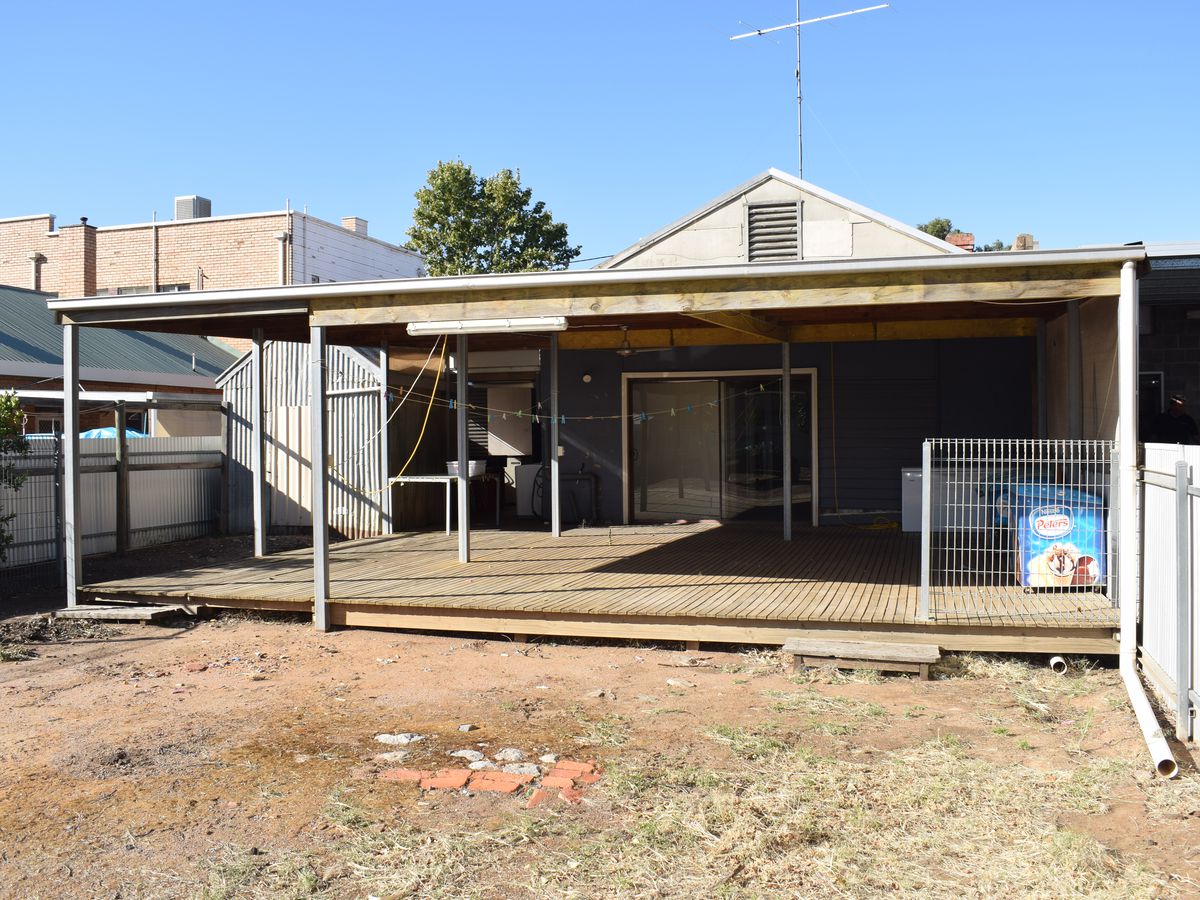 56 - 60 High Street, Charlton