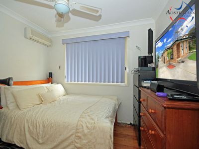 11 Rochford Street, St Clair