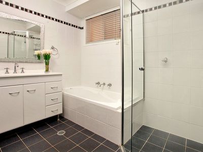 13 Mezen Place, St Clair