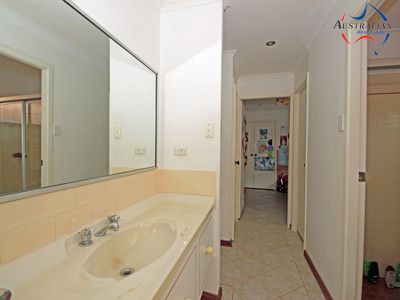 11 Macina Place, St Clair