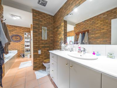 13 Muir Court, Romsey