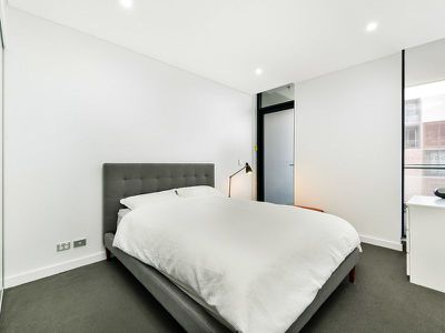 1239 / 6 Etherden Walk, Mascot