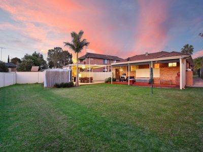 9 Canary Close, St Clair