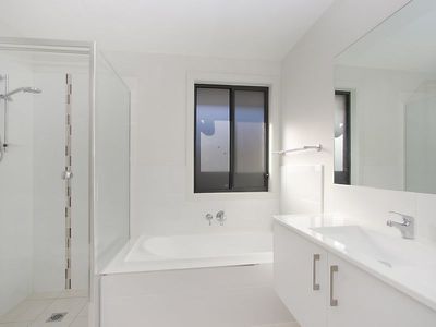 43 White Cedar Avenue, Claremont Meadows