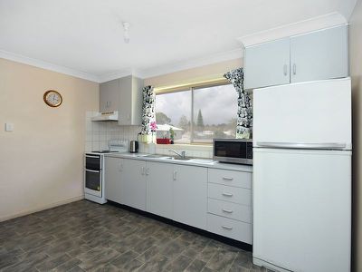 1 / 241 Long Street, South Toowoomba