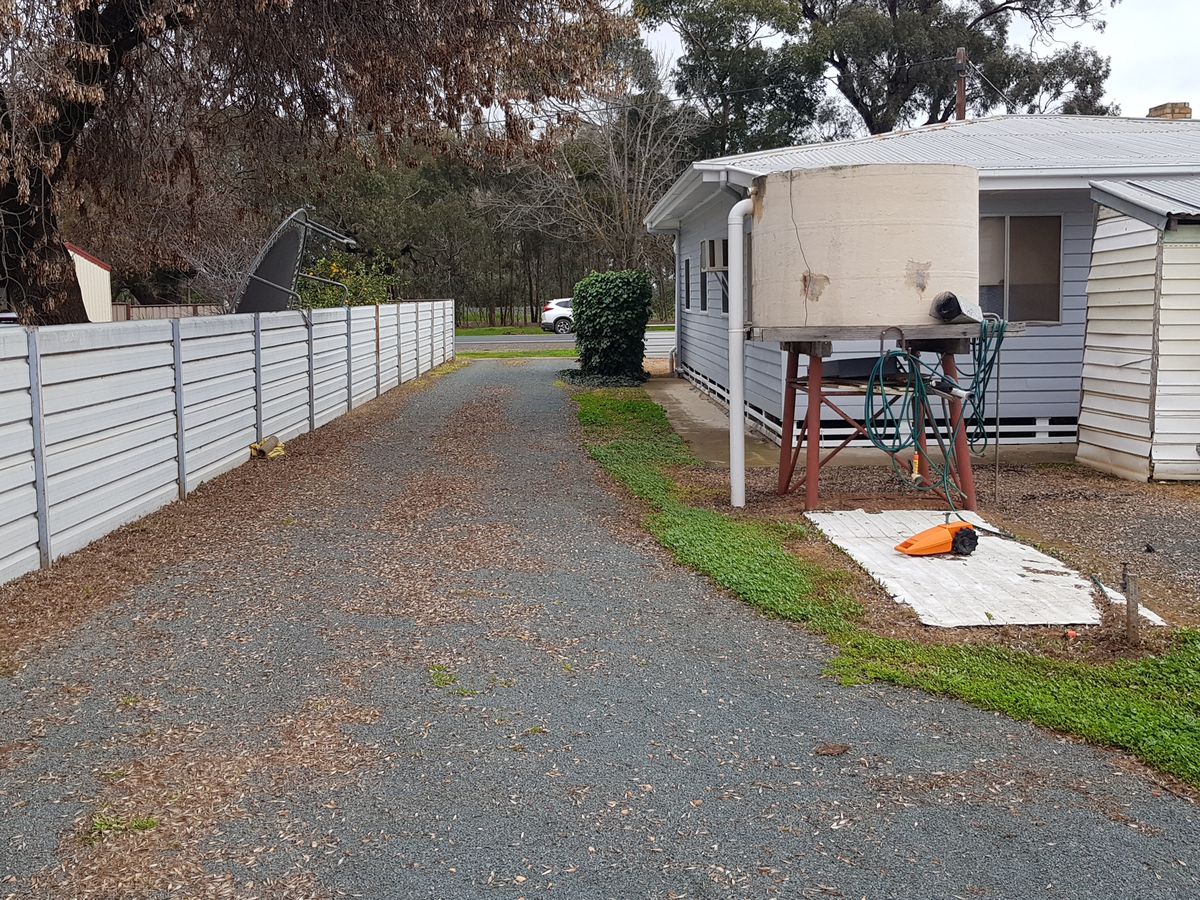 168-170  Railway Road, Elmore