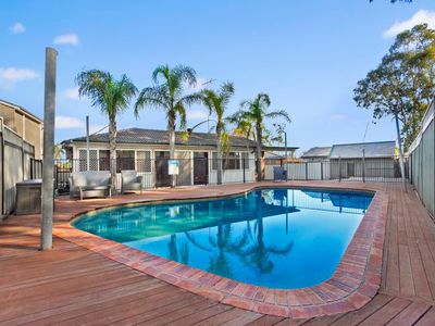 8 Menzies Circuit, St Clair