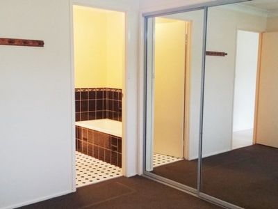 2 Gershwin Crescent, Claremont Meadows