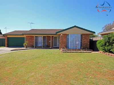 8 Mezen Place, St Clair