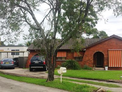 17 Benaud Court, St Clair