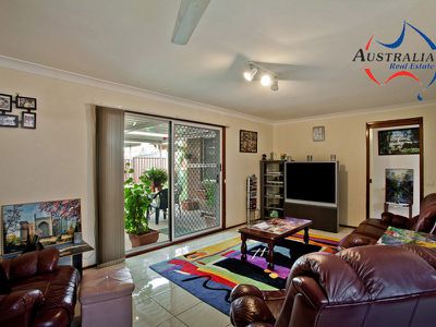 70 Cook Parade, St Clair