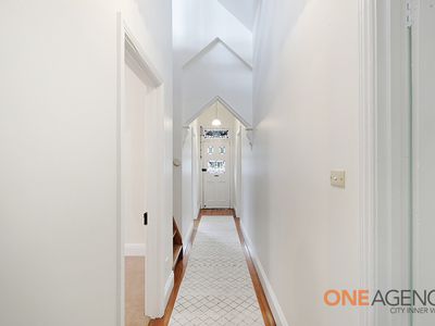 8 Mackenzie, Rozelle