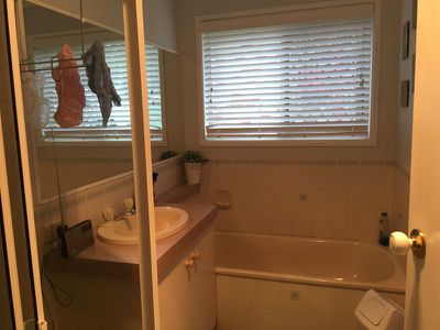 17 Silver Gum Court, Glenvale