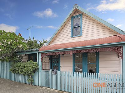 8 Mackenzie, Rozelle