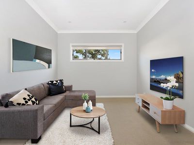 13 Kemerton Street, St Clair