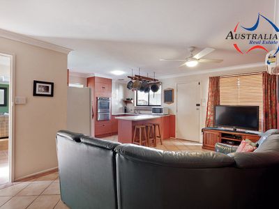 2 Walkers Lane, St Clair