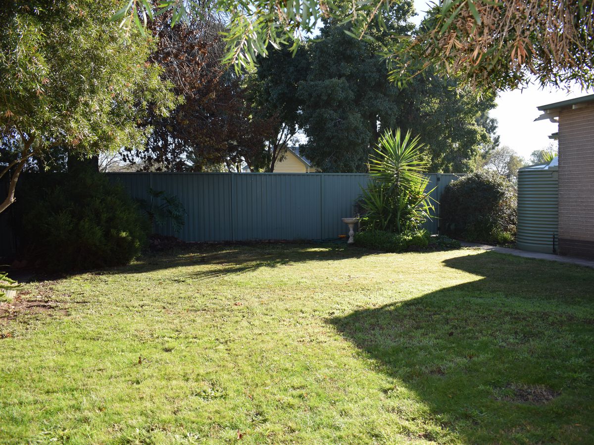 70 Grant Street North, Inglewood