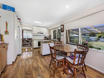 8 Main Street, Romsey