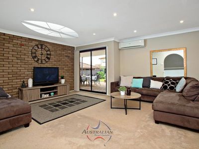 5 Rainbow Place, St Clair