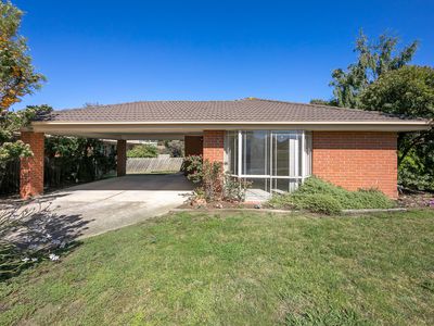 8 Crawford Way, Sunbury