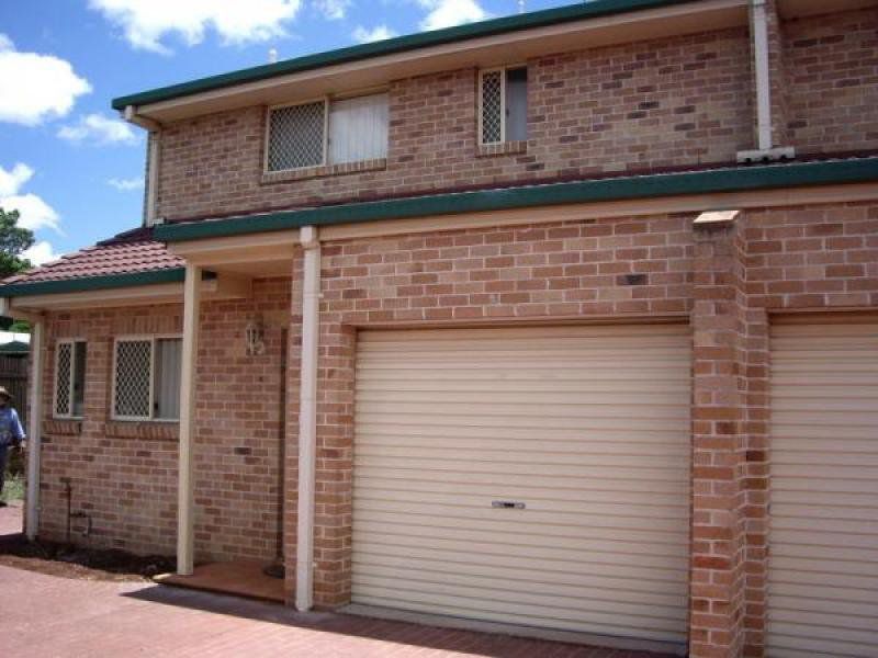 4 / 351 West, Harristown