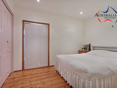 5 Hay Close, St Clair