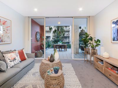 212 / 2 Palm Avenue, Breakfast Point