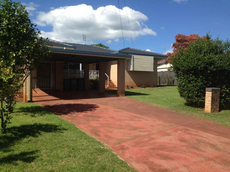 5 Clewley Crescent, Rangeville