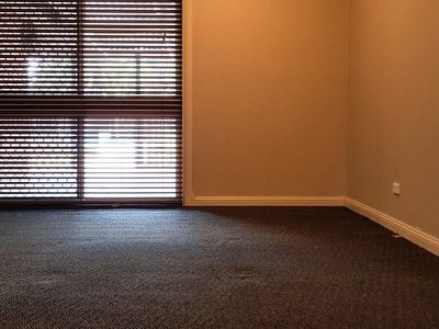 12 Caesar Way, St Clair