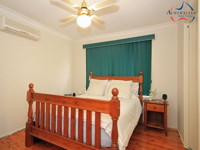 11 Rochford Street, St Clair