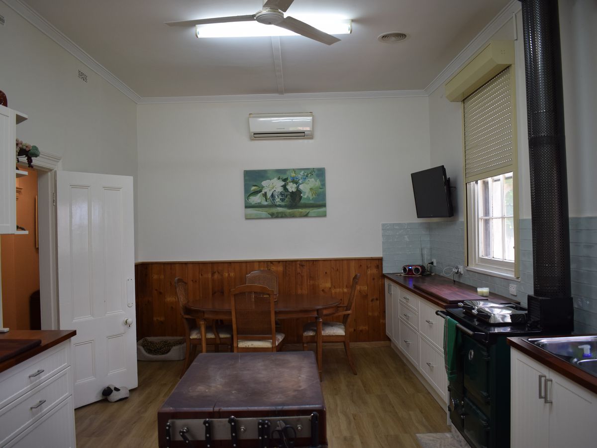 28 High Street, Wedderburn