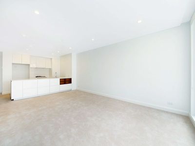 303 / 58 Peninsula Drive, Breakfast Point