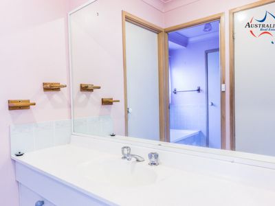 6 Geewan Place, Claremont Meadows