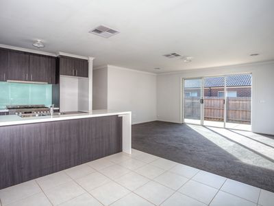 6 Mary Court, Lancefield