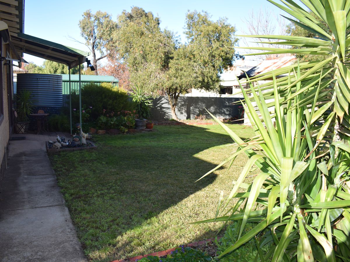 70 Grant Street North, Inglewood